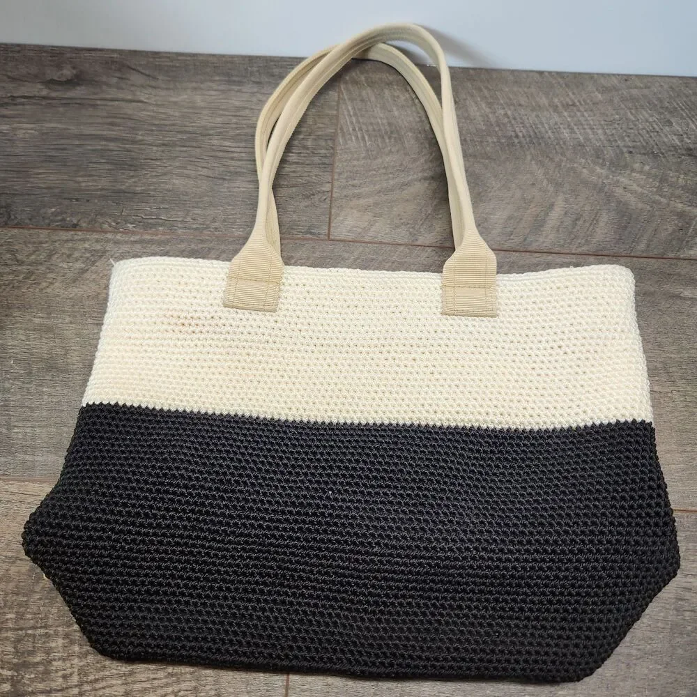 The Sak Crochet Colorblock Black And Cream Purse Tote Boho Medium Summer Beach